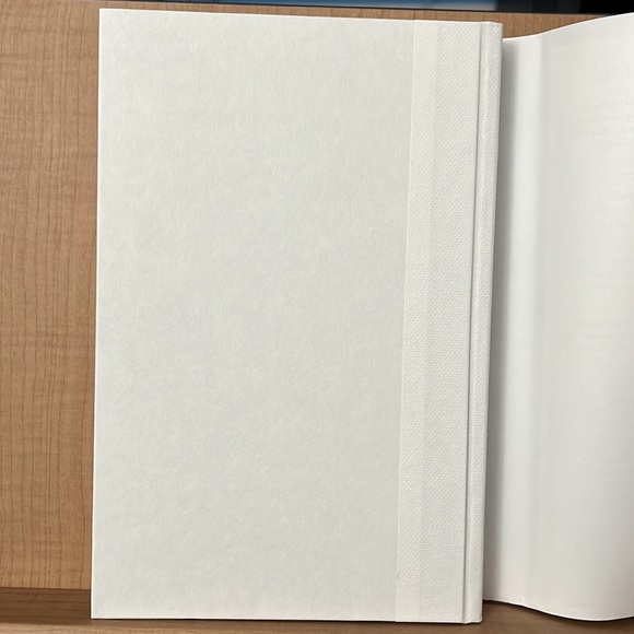 Hardcover ‘Stop Missing Your Life: How to be Deeply Present…’ by Cory Muscara - Picture 13 of 16